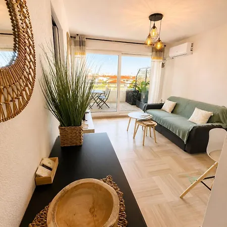Les Pins Bleus, T2, 4p, Ac, Pk, Et Piscine Apartment